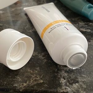 Brand new Rodan and fields reverse daily exfoliating cleanser.